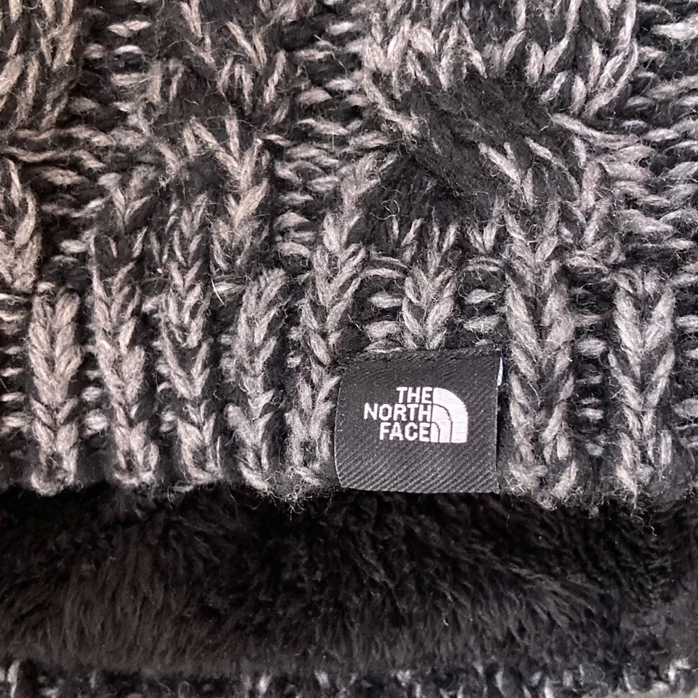 The North Face Unisex Fuzzy Cable Beanie